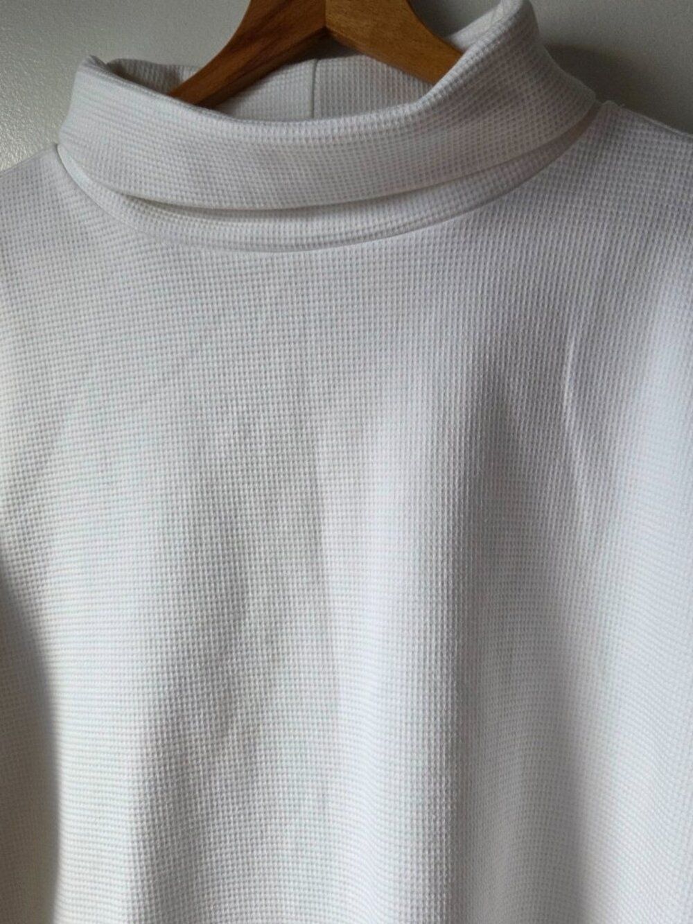 Like New Land's End White Mock Neck Waffle Size Xl Womens — image 8 of 8